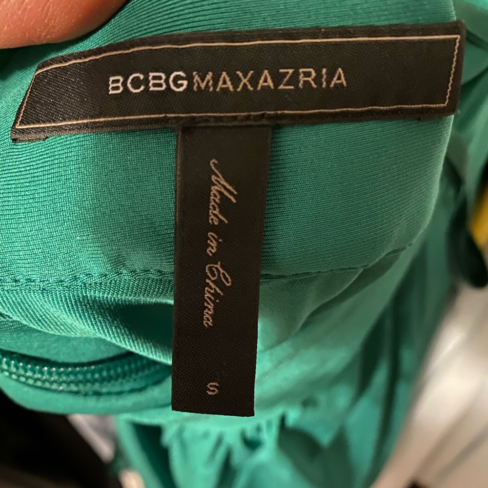 Bcbg dress emerald green stunning on